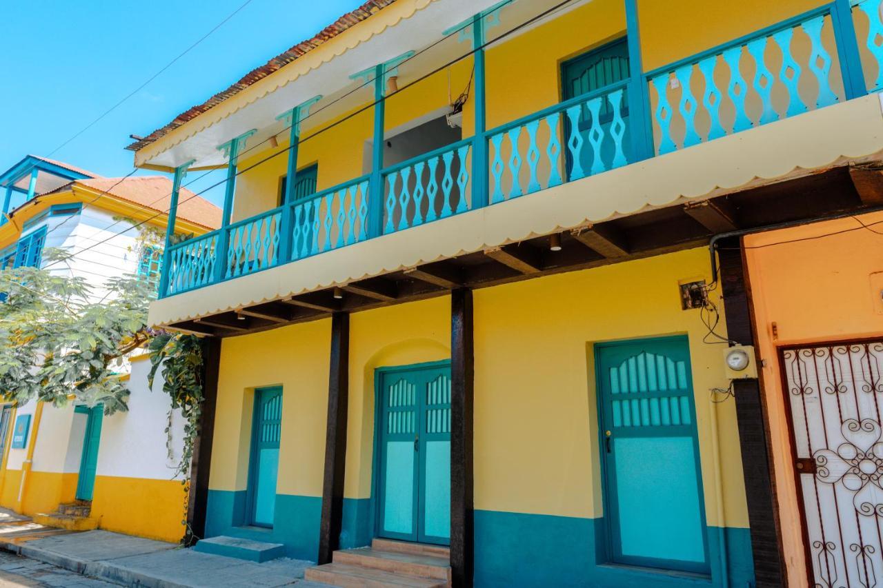 Hotel Casona De La Isla Флорес Екстер'єр фото