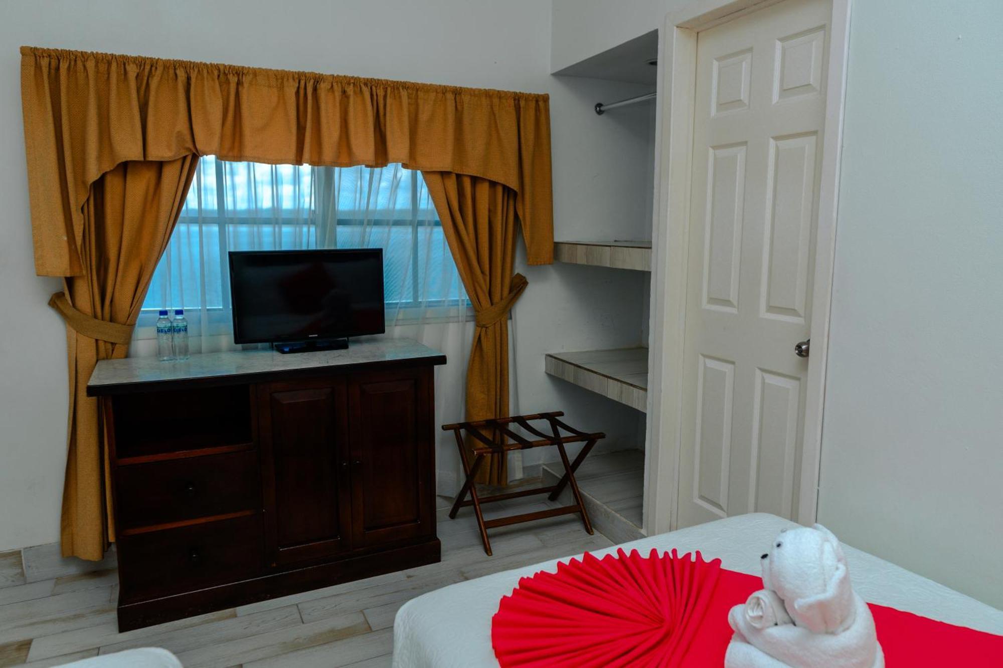 Hotel Casona De La Isla Флорес Екстер'єр фото