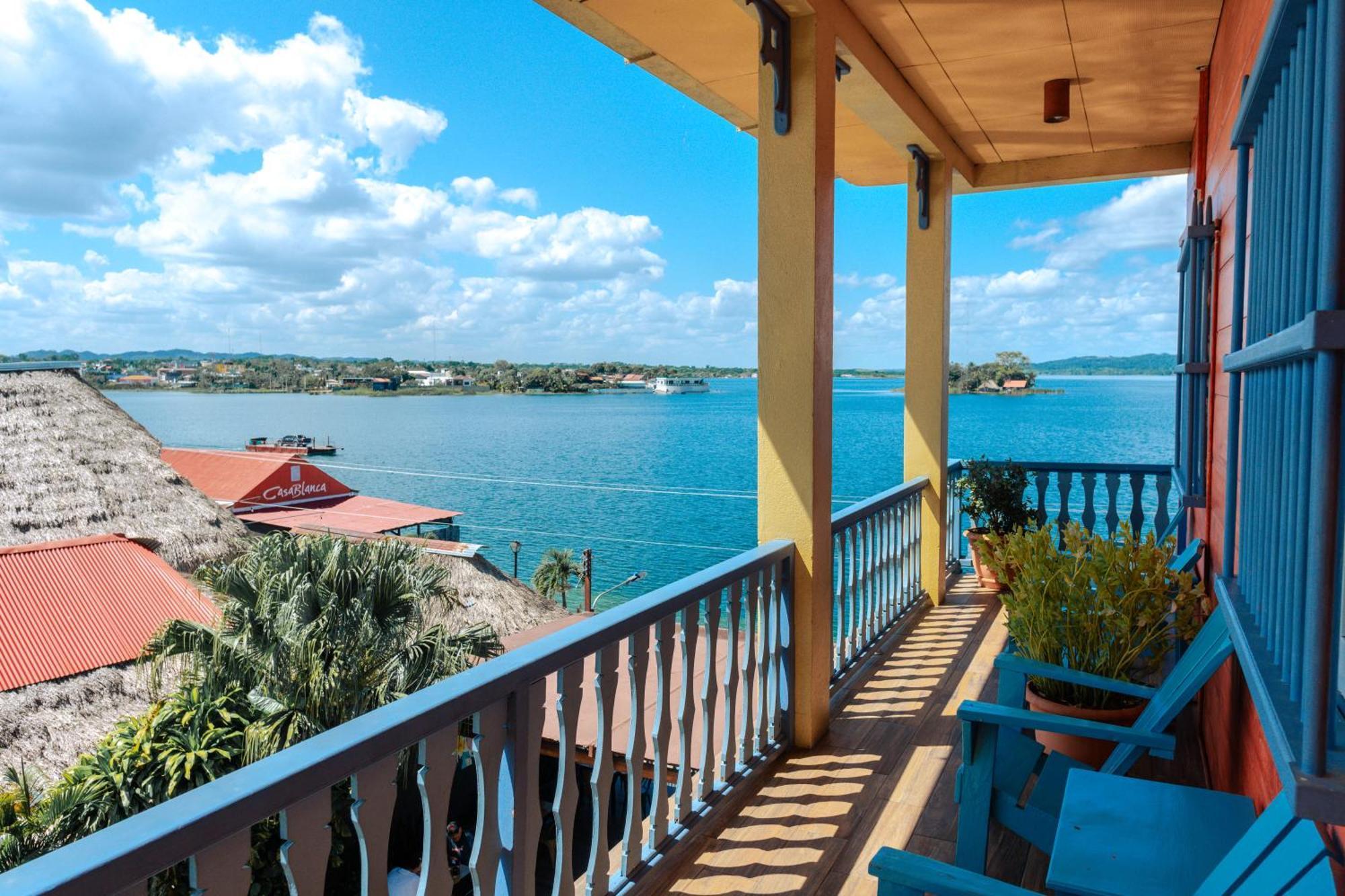 Hotel Casona De La Isla Флорес Екстер'єр фото